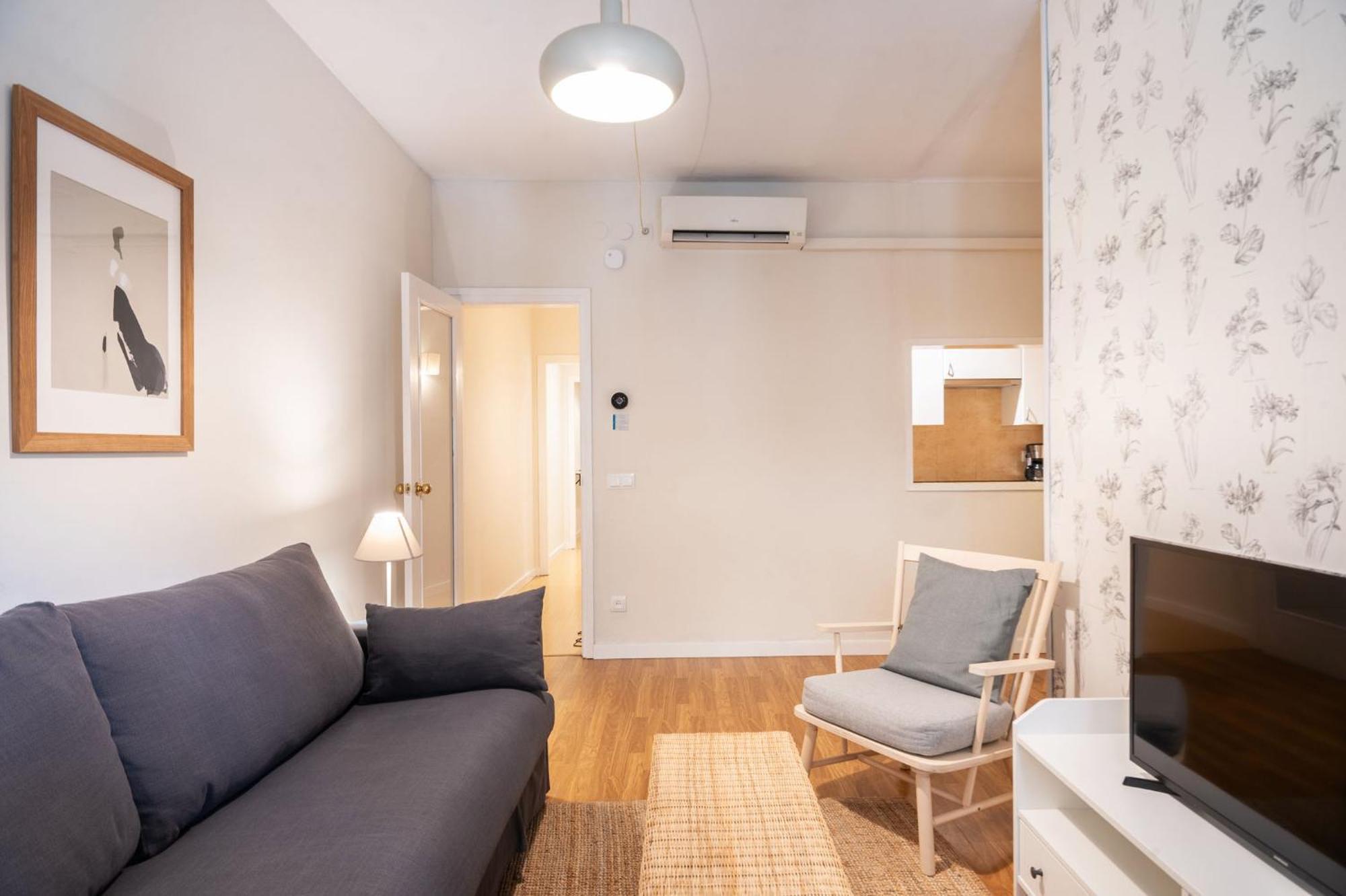 Comfortable 3 Bed Next To The Sagrada Familia Apartamento *