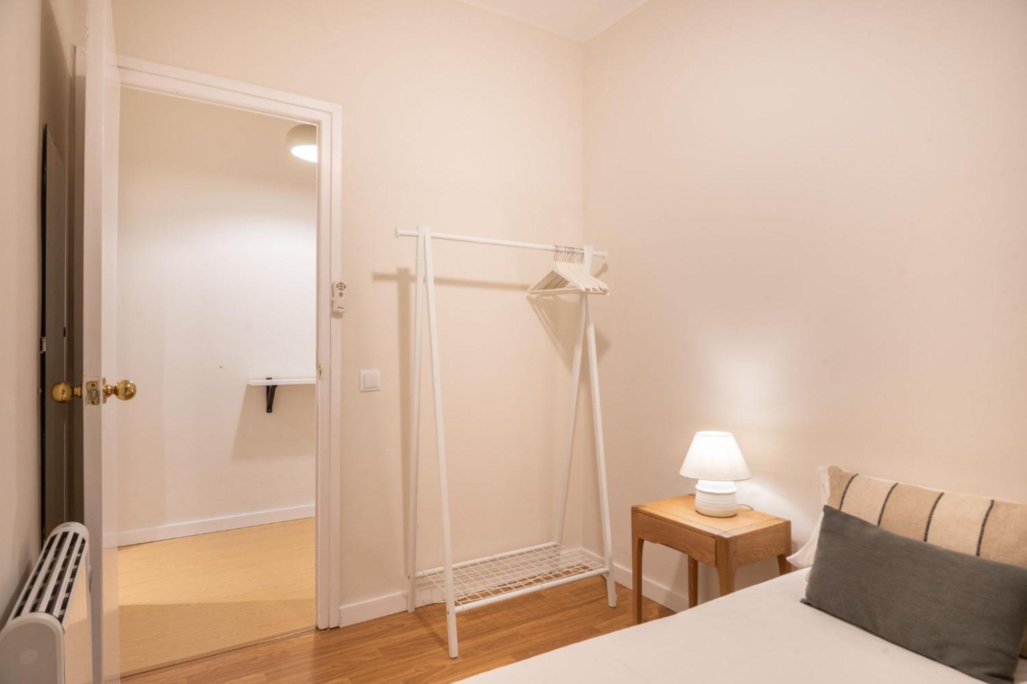 Apartamento Comfortable 3 Bed Next To The Sagrada Familia *