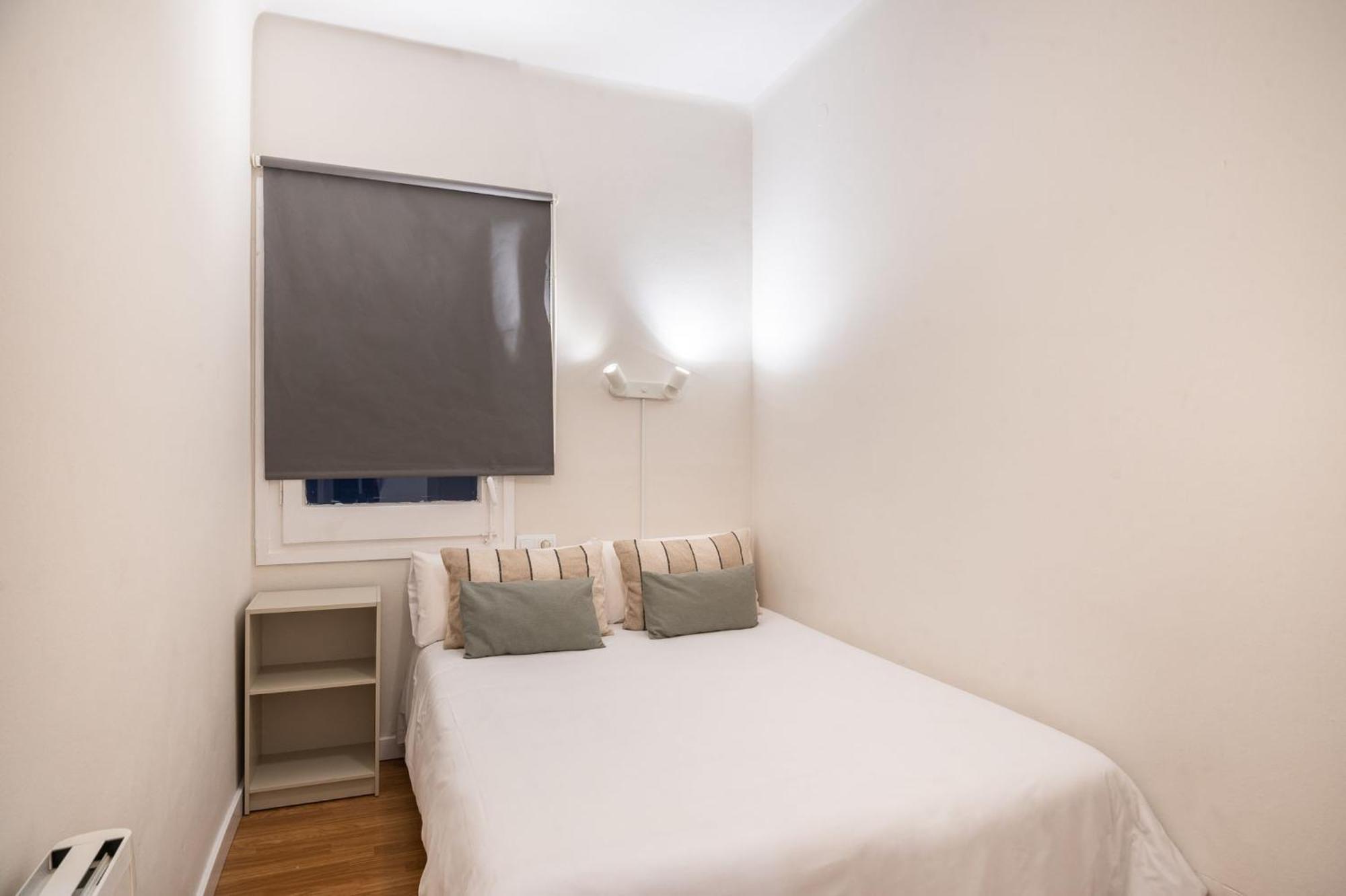 Comfortable 3 Bed Next To The Sagrada Familia Barcelona