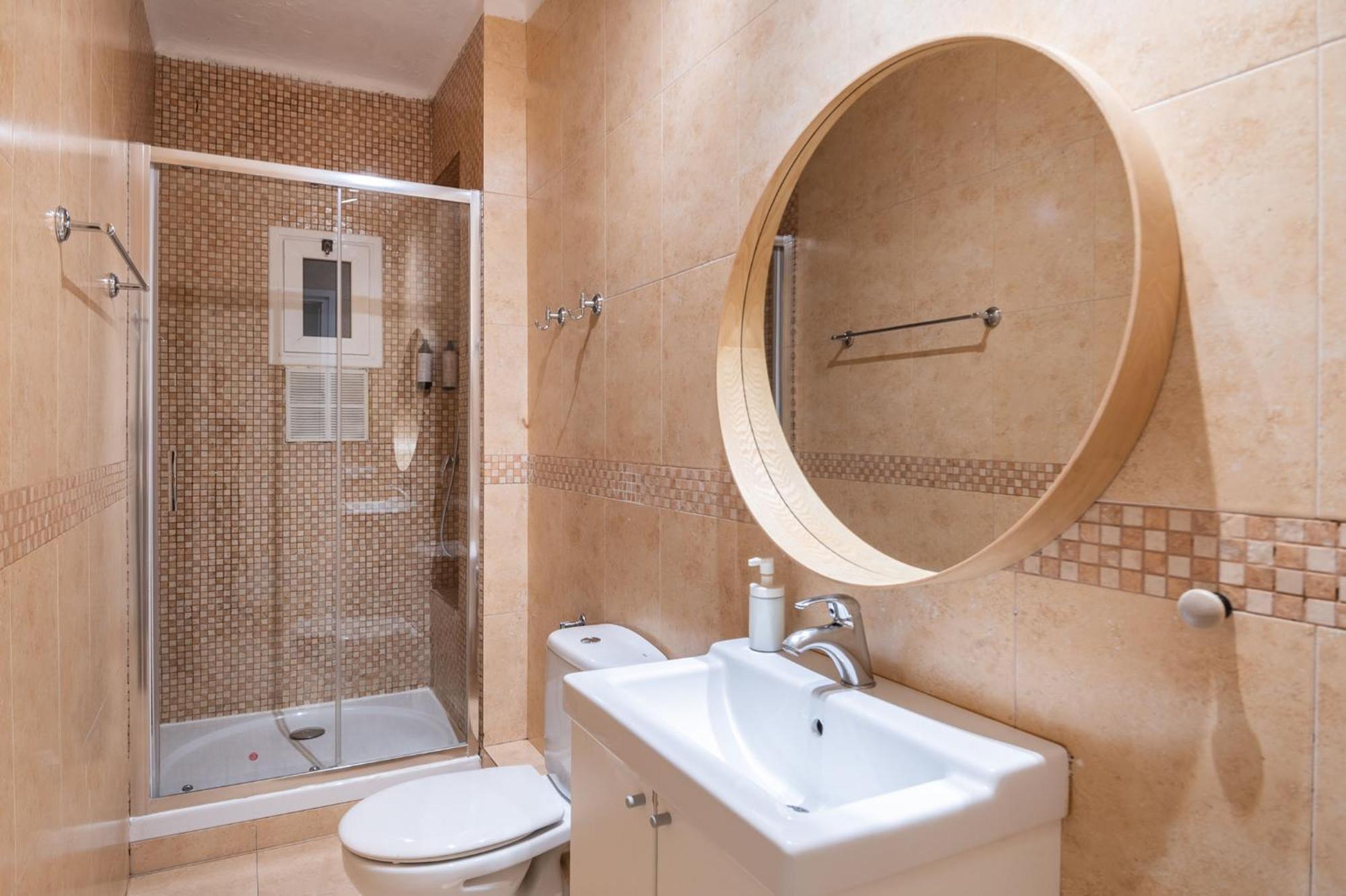 Comfortable 3 Bed Next To The Sagrada Familia