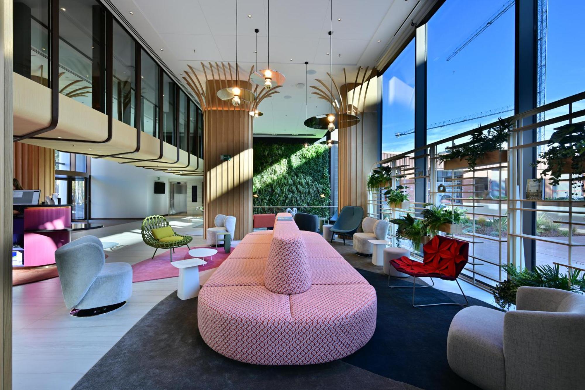 Labtwentytwo Barcelona, A Tribute Portfolio 4*