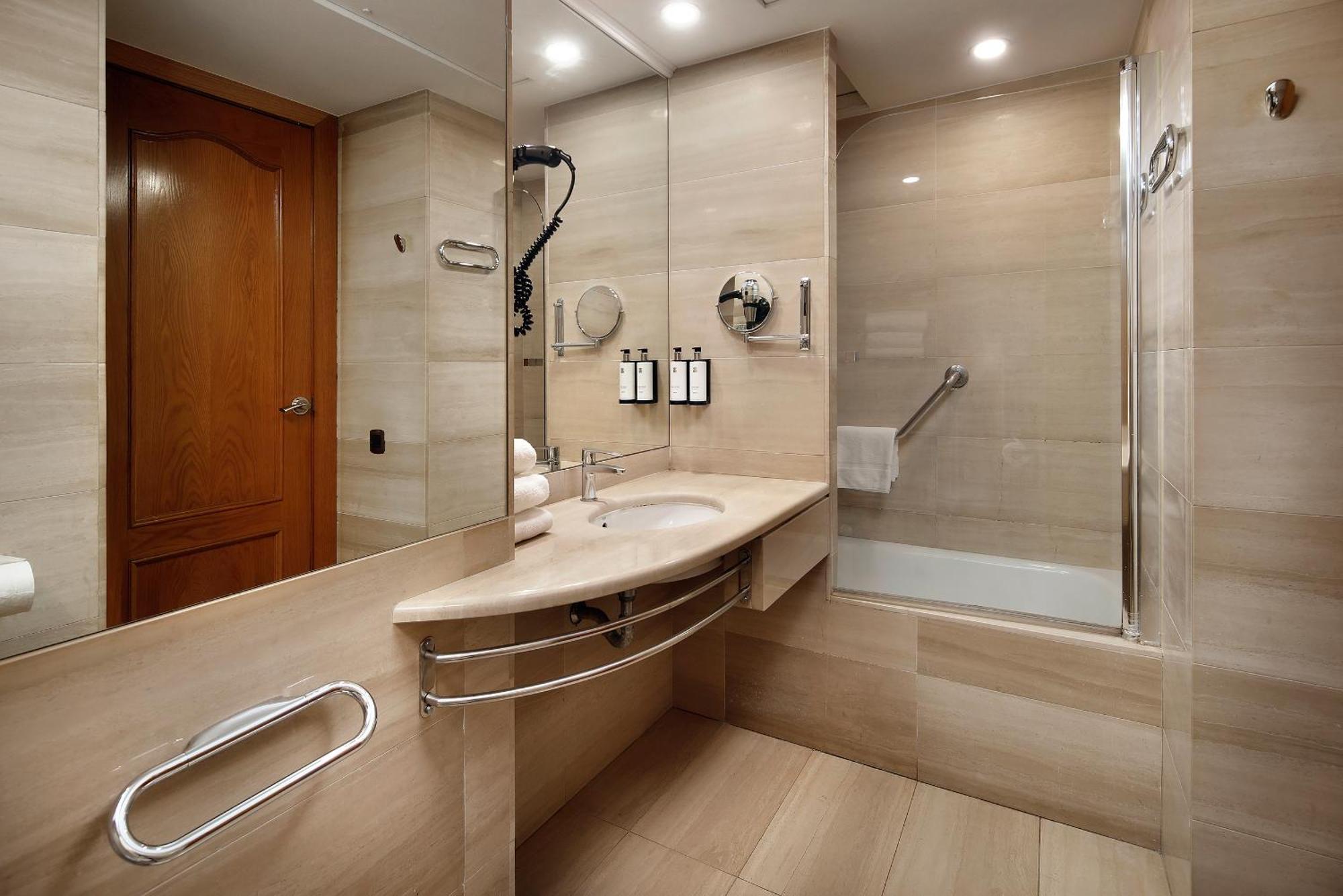 Apartaments-hotel Hispanos 7 Suiza Apartahotel 4*