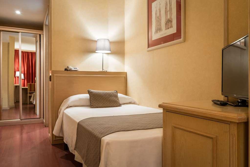 Sunotel Junior Hotel 2*