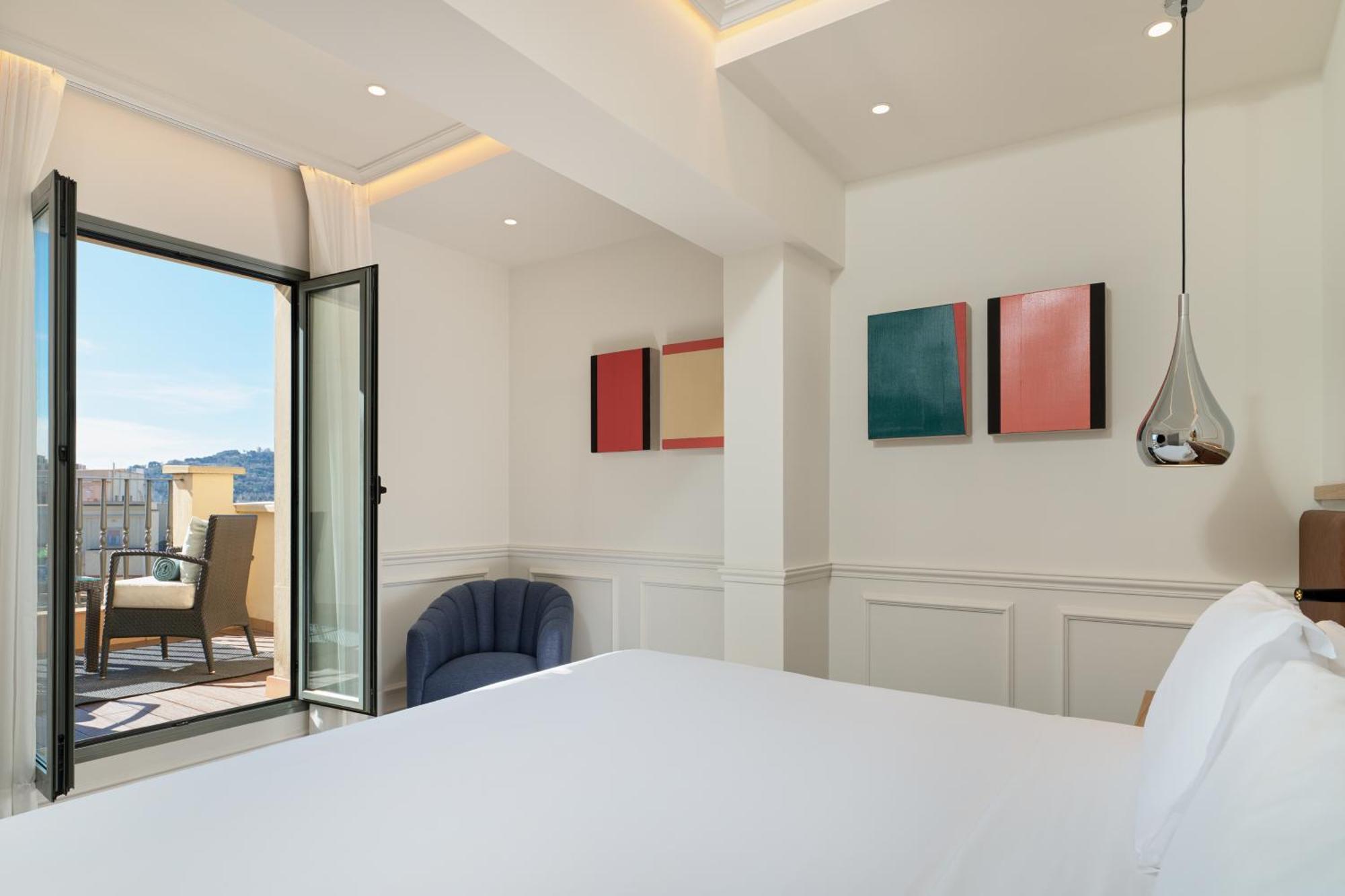 Hotel H10 Universitat (adults Only)