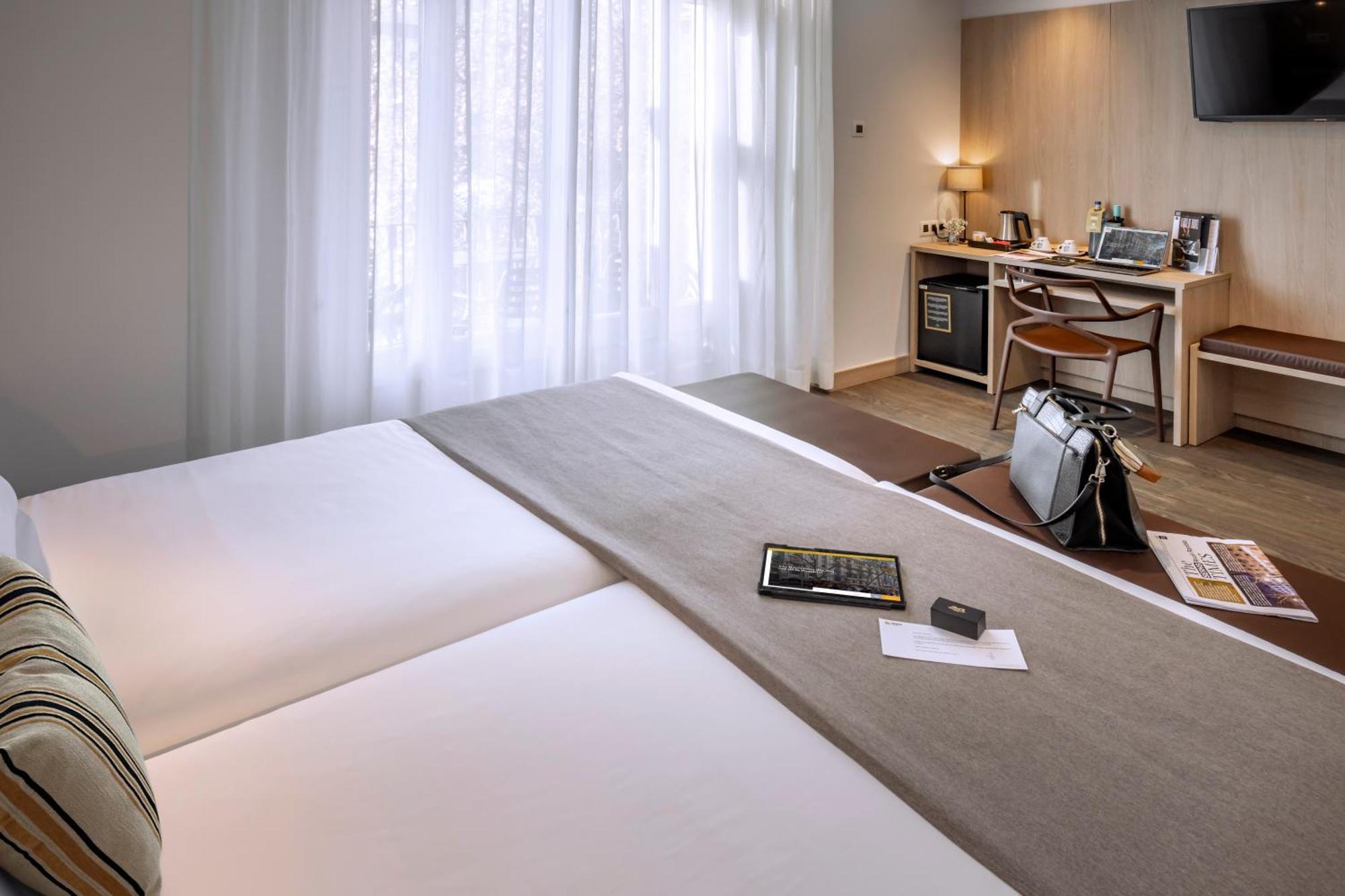 Hotel Serhs Rivoli Rambla 4*