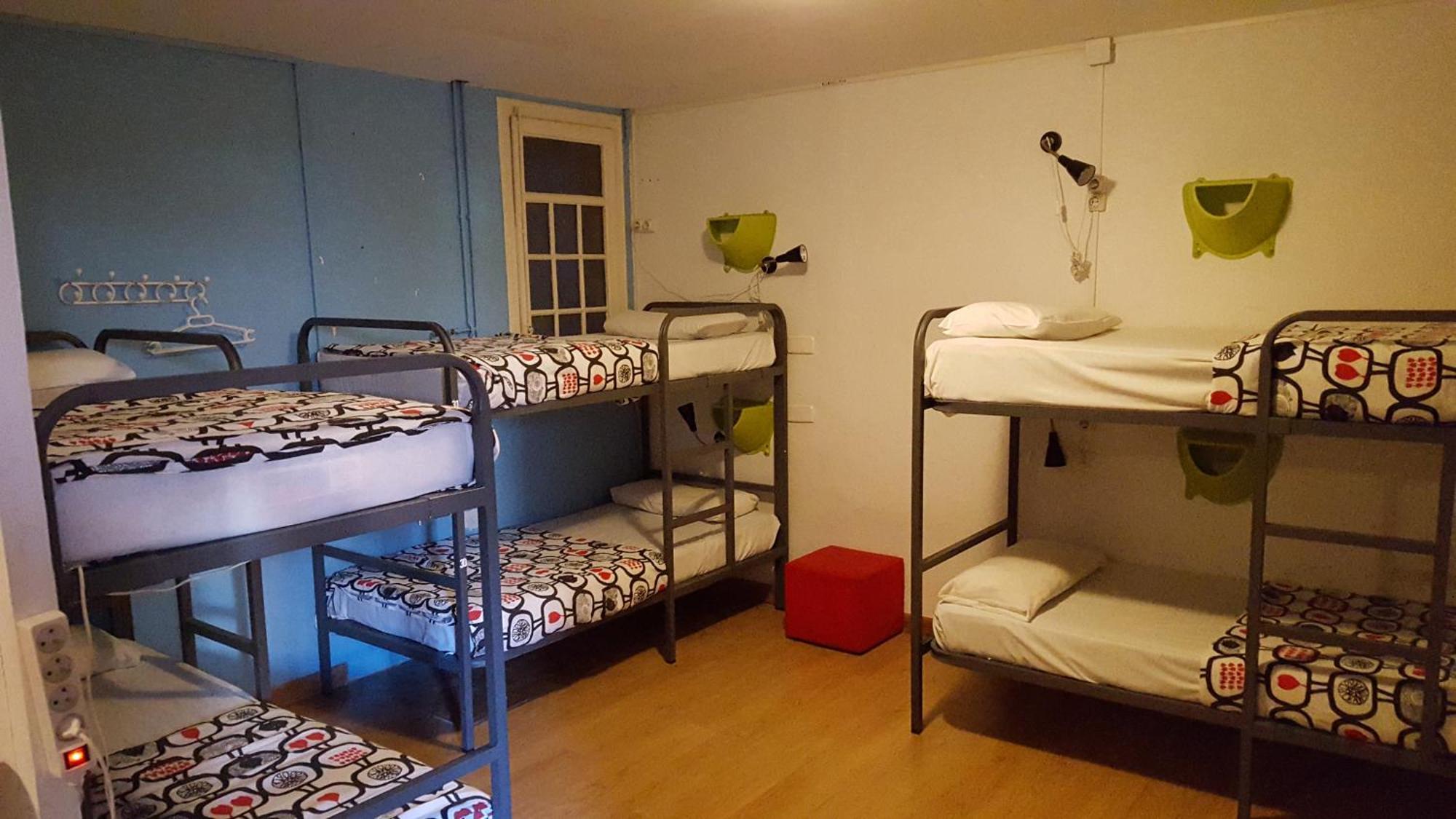 Hostal Diagonal House *