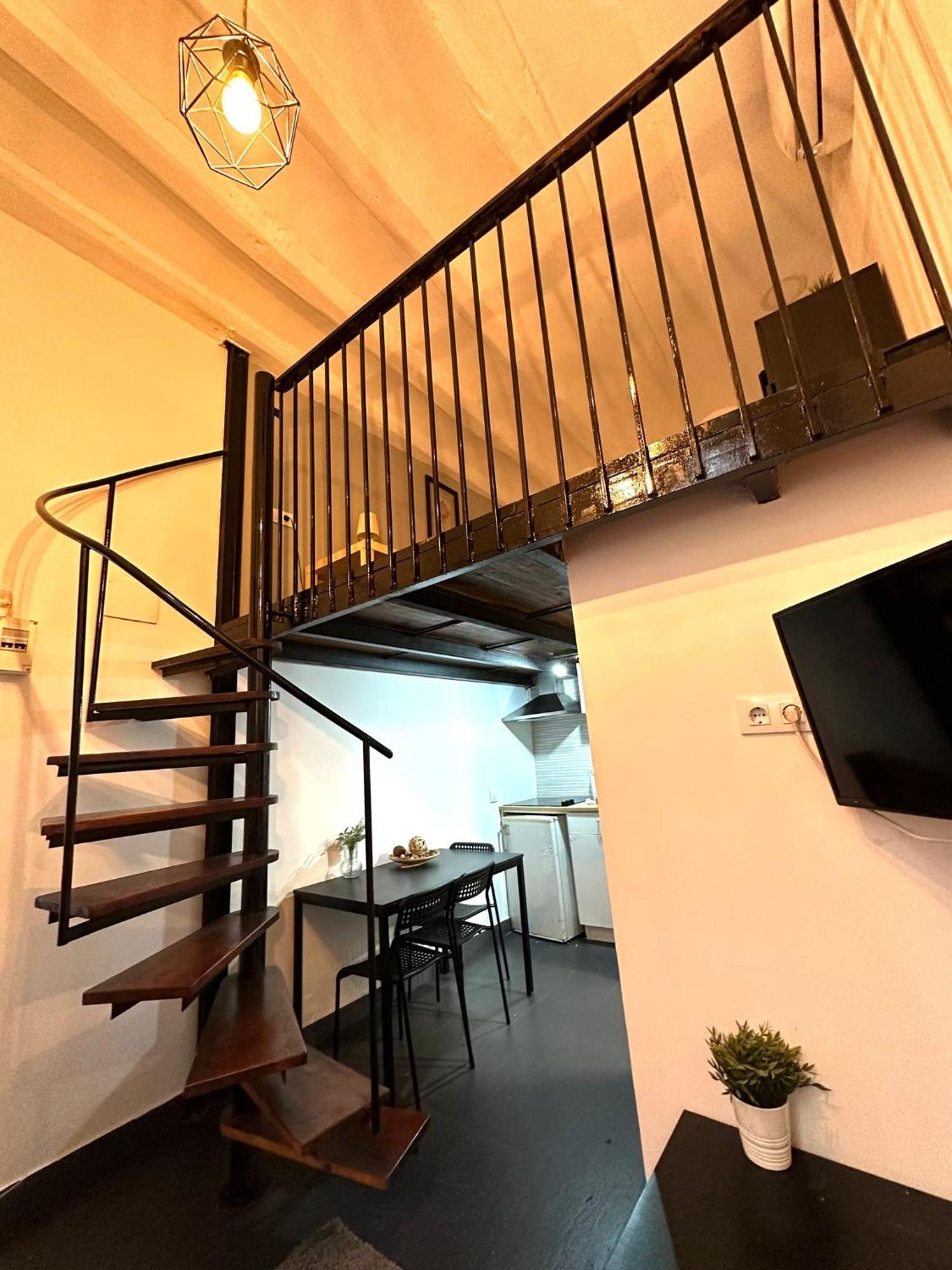 Hostal The Hipstel Parallel Barcelona