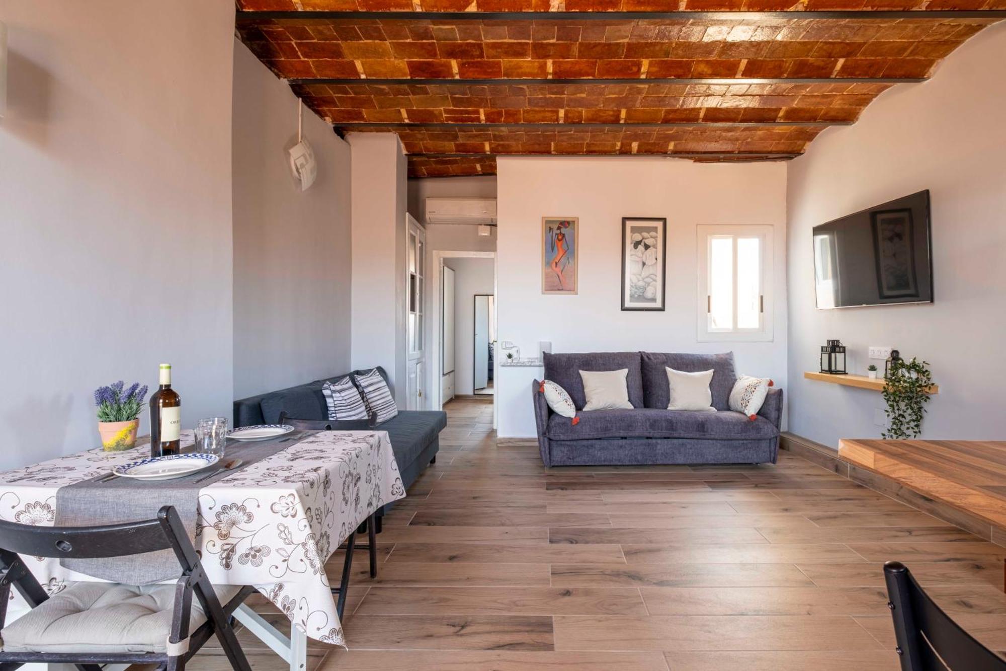 Atico Con Terraza Plz. Espana / Fira