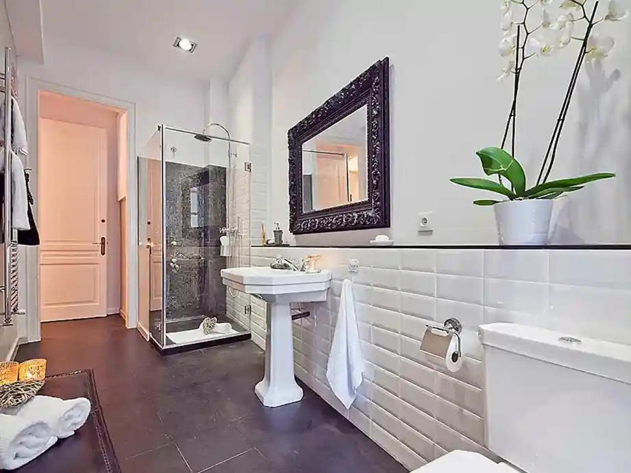Flateli Universitat Apartment *
