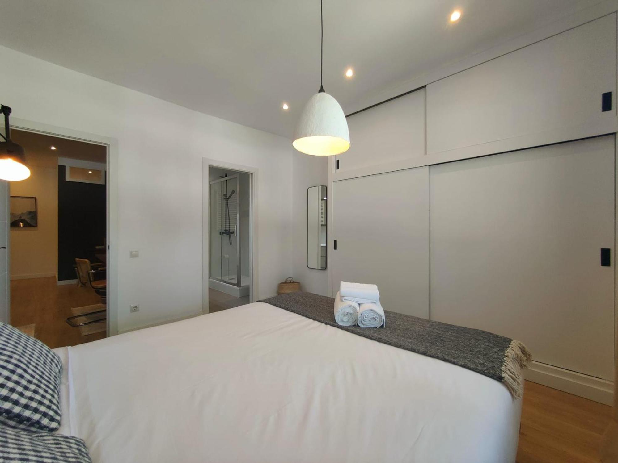 Apartment 2br Central Location *