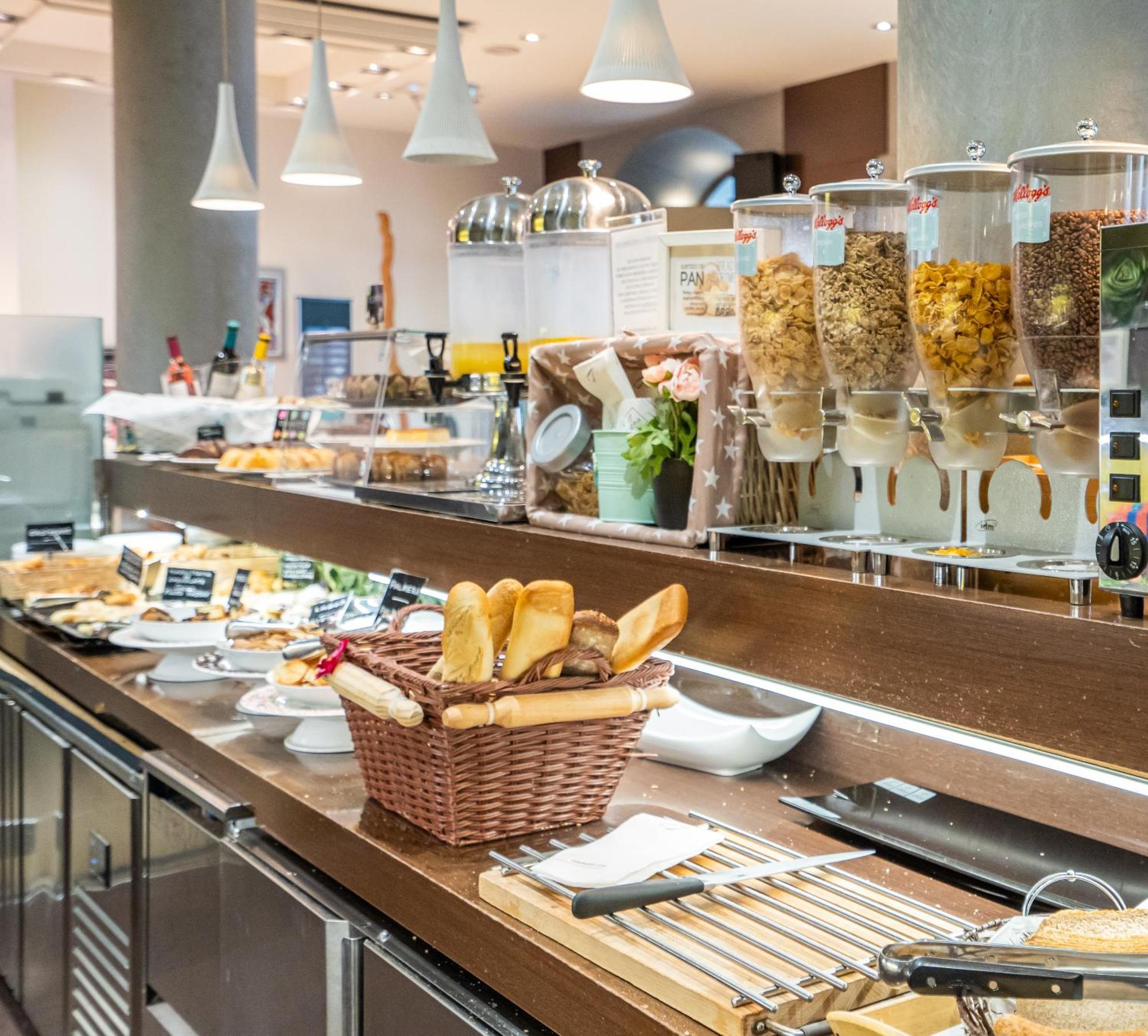 Hotel Abba Rambla 3*