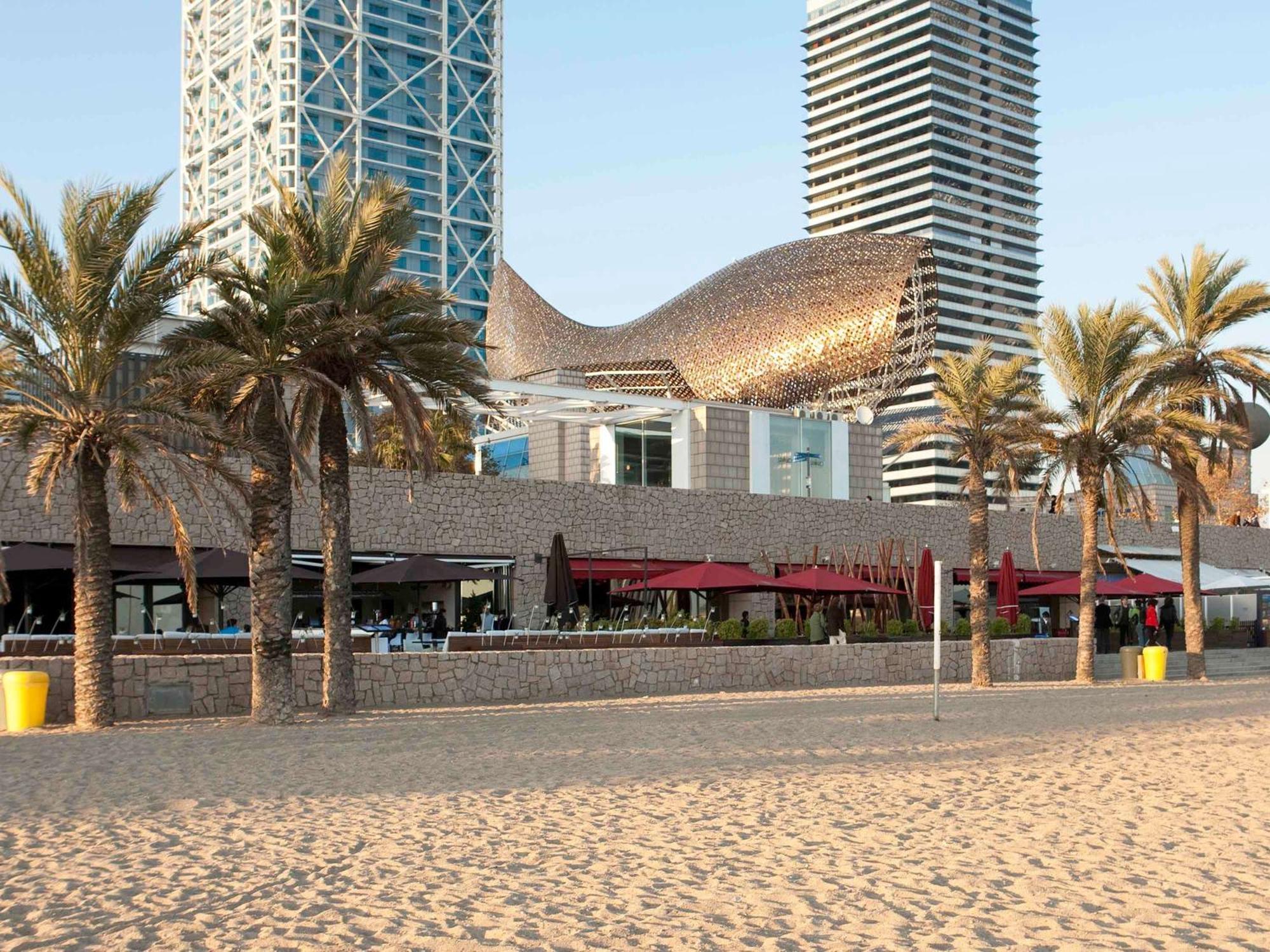 Ibis Plaza Glories 22@ Hotel 2*