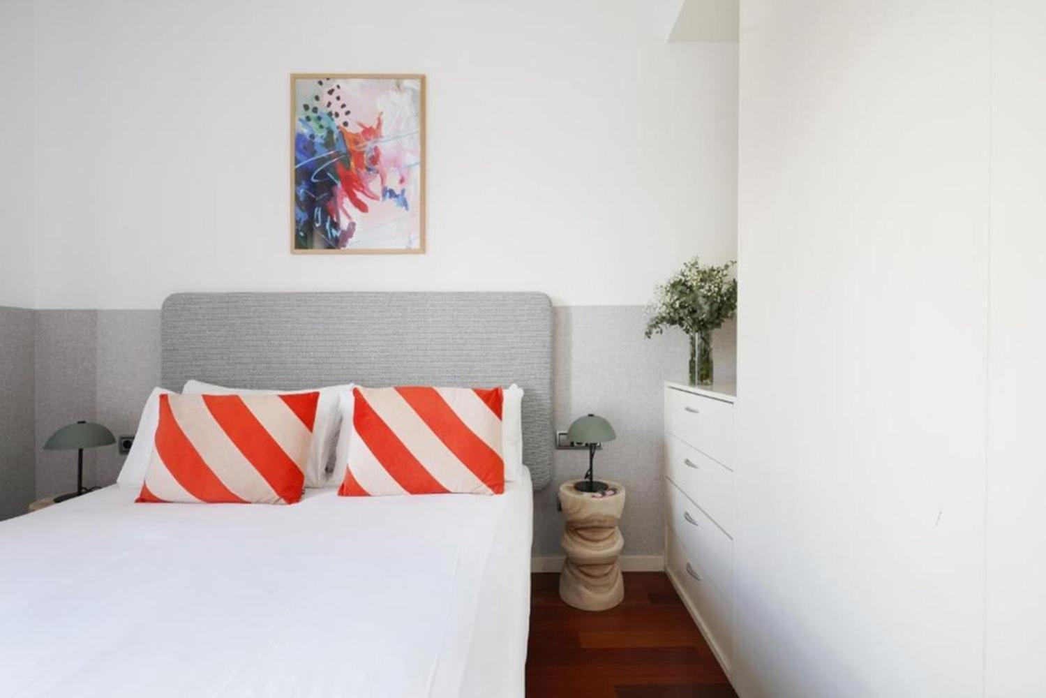 Ola Living Plaza Catalunya Apartamento *
