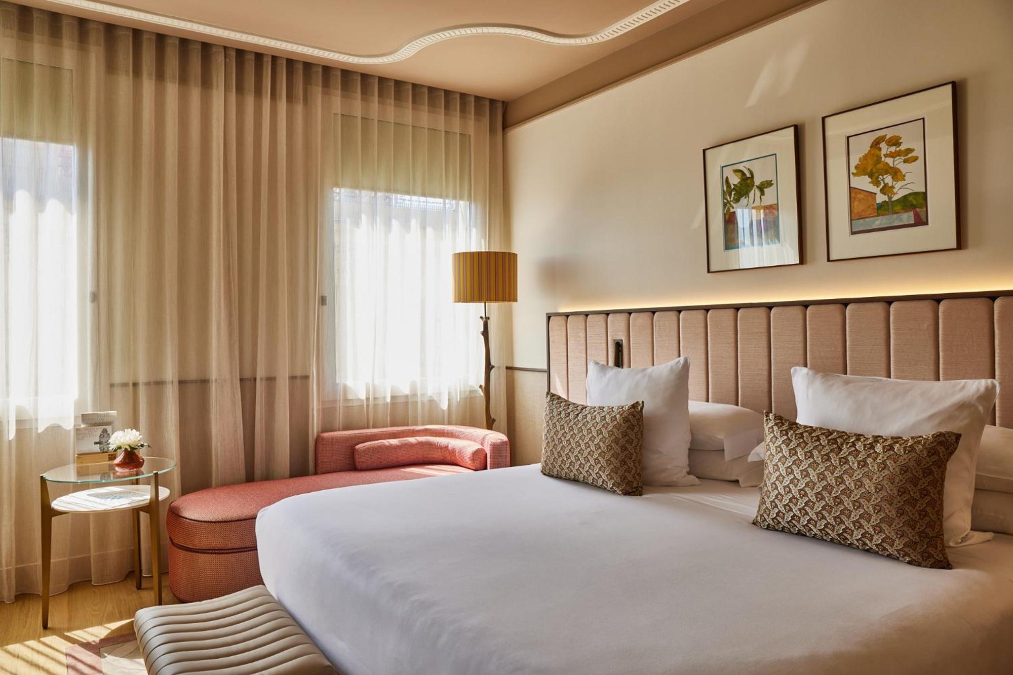 Grand Central, Small Luxury