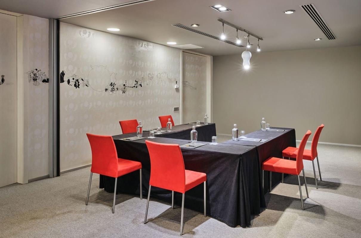 Ikonik Angli Hotel 4*