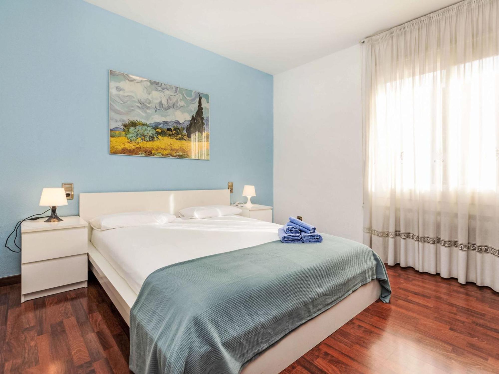 Sants-les Corts Galileu By Interhome *
