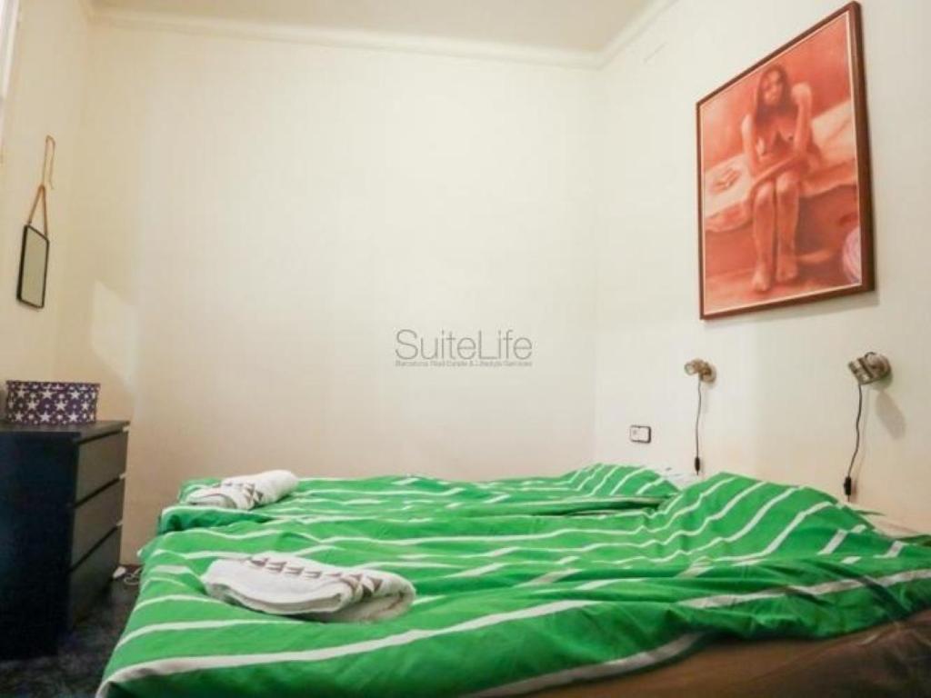 Spacious Aptmt Close To Pl Universidad And Pl Catalunya, 2,5 Bedrooms, Balcony, Heating, Elevator Min 31 Nights Apartamento Barcelona