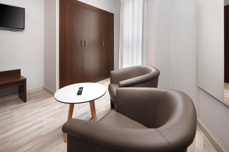 Hotel Hcc Taber 3*