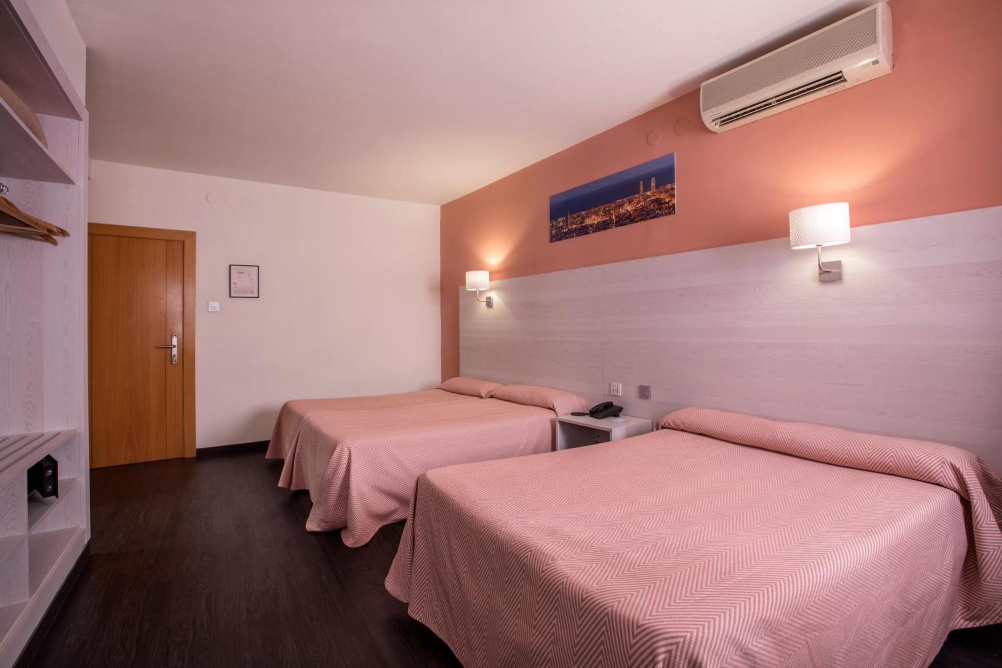 Cuatro Naciones Hotel 2*