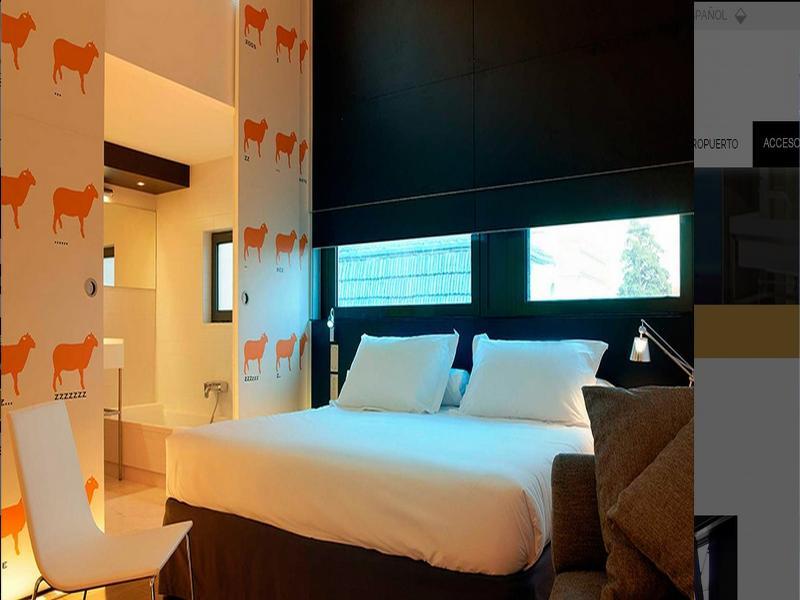 Ikonik Angli Hotel