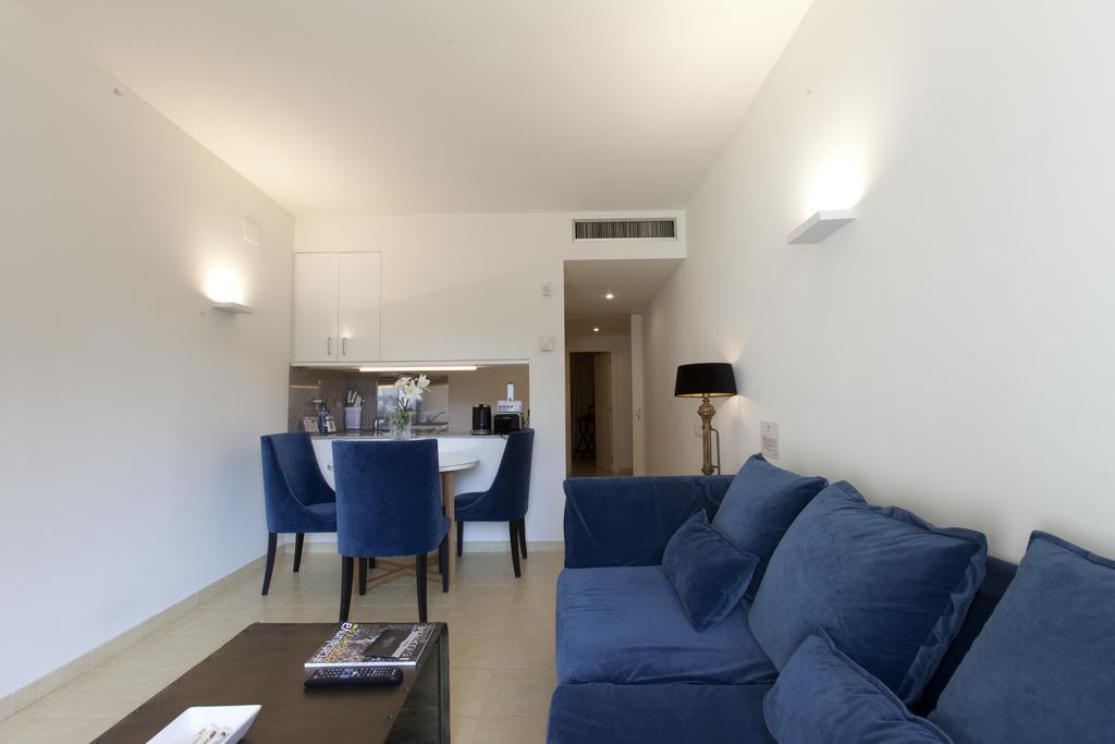 Apartahotel Splendom Pau Claris 4*