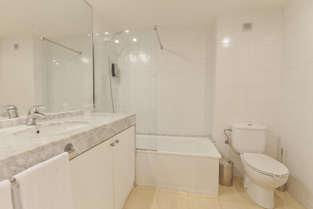 Apartahotel Splendom Pau Claris 4*