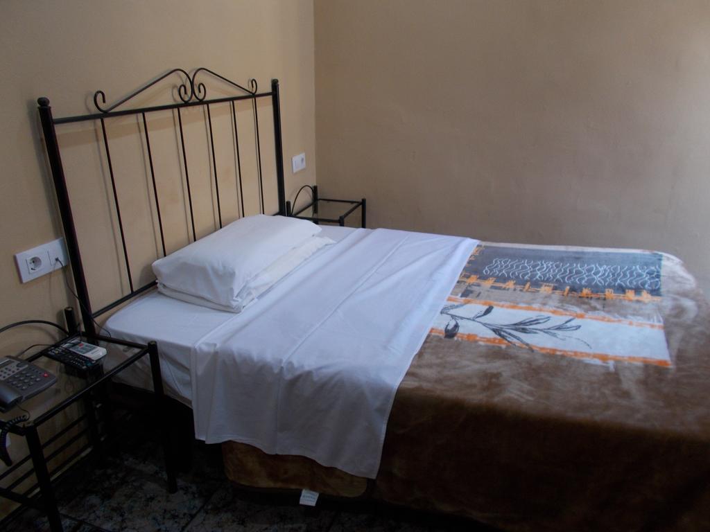 Pensión Nou Raval 3*