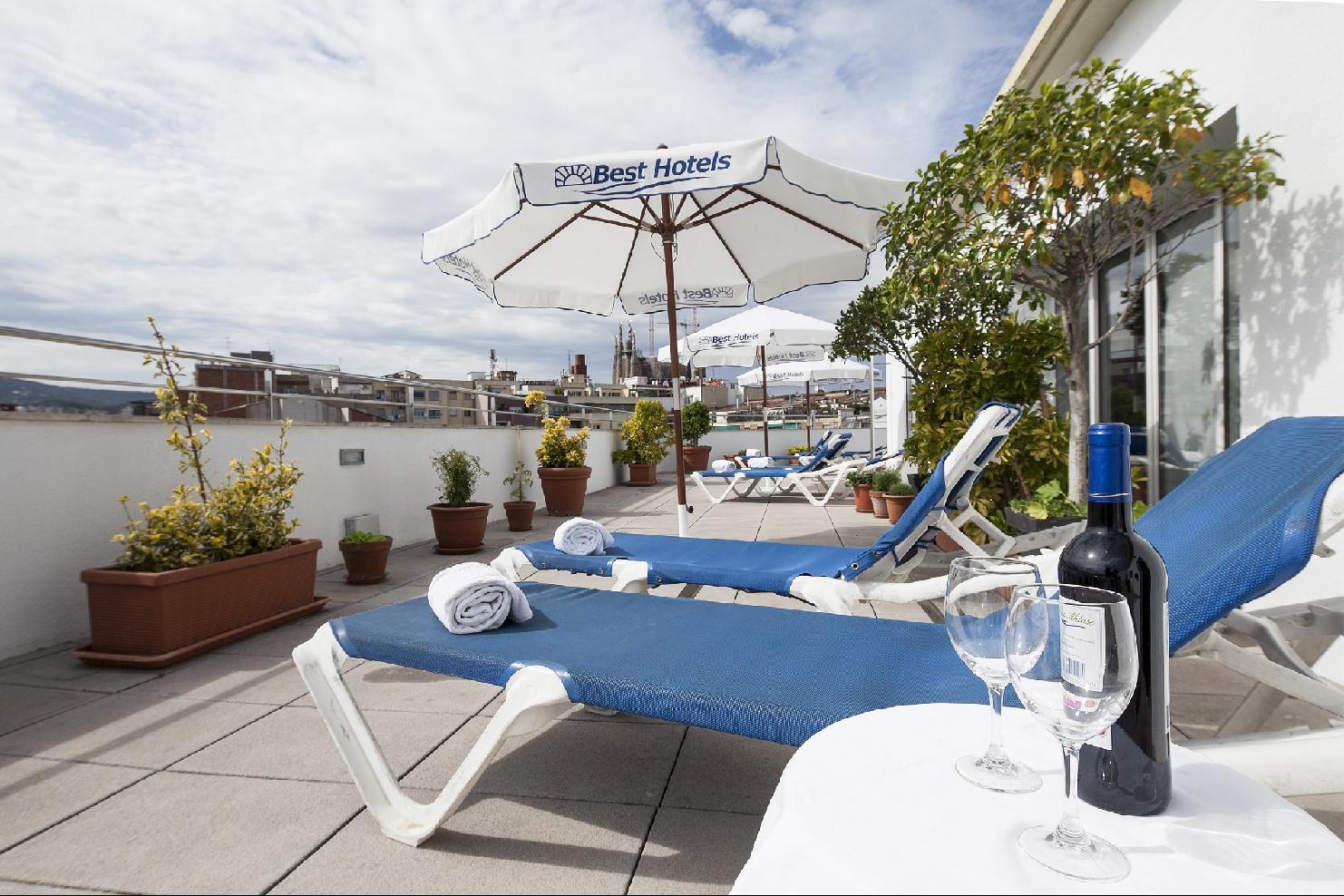 Aranea Hotel 3*