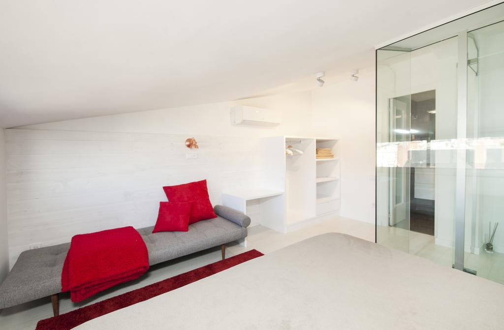 Penthouse Private Terrace Sustainable Keyless Access Barcelona