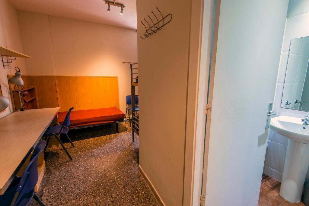 Hostal Residencia Sants