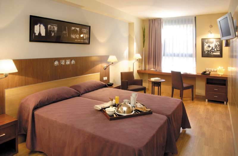Evenia Rossello 4*