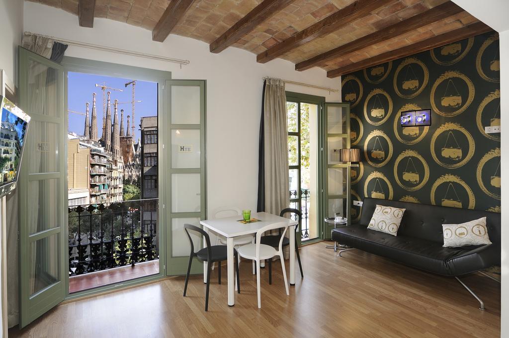 Apart-suites Hostemplo Barcelona
