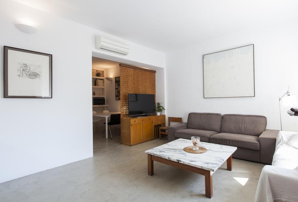 Eixample Hospital Clinic
