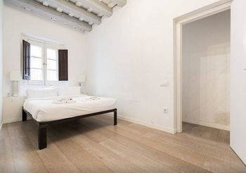 Hotel No 5 - The Streets 4*