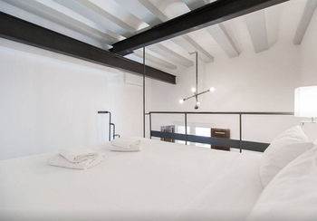 No 5 - The Streets Hotel 4*
