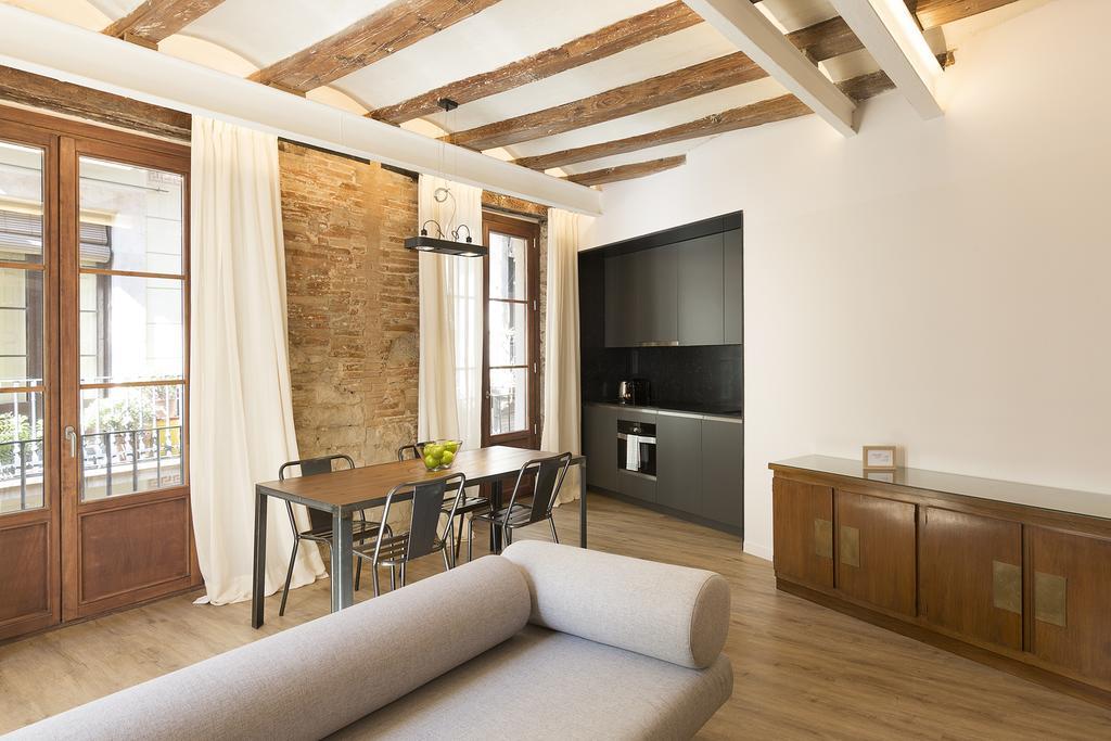 Deco Barcelona-born Apt.