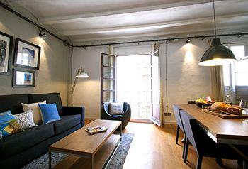 Apartment Gothic *