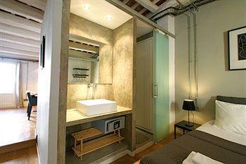 Gothic Apartment *
