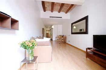 Short Group Liceu Serviced Apartamento *