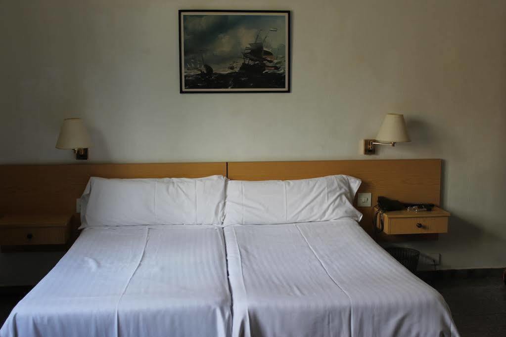 Climent Hotel