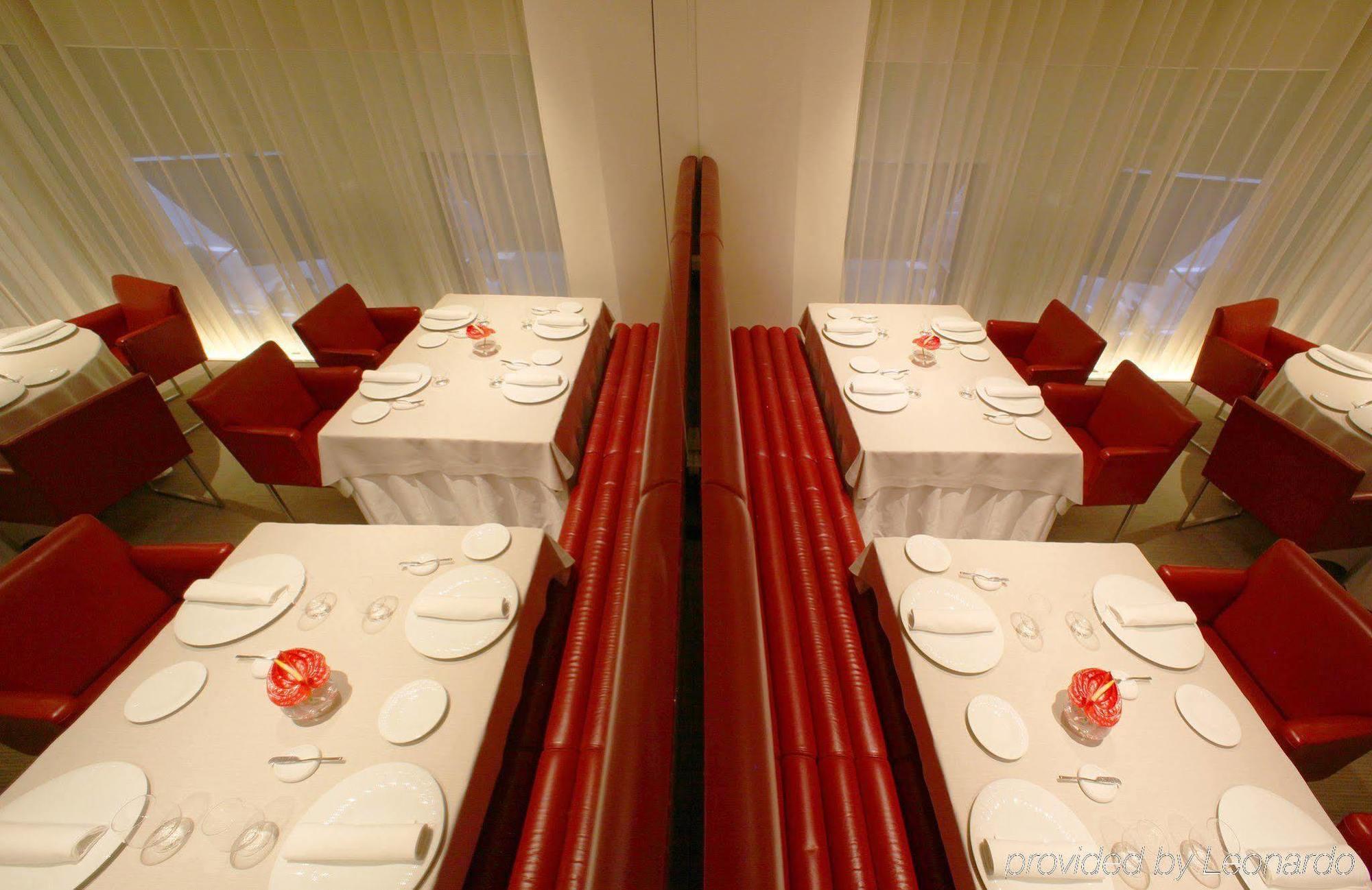 Cram Hotel