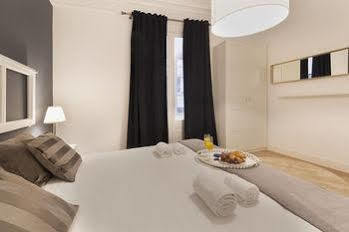 Nextdoor Miro Apartamento *