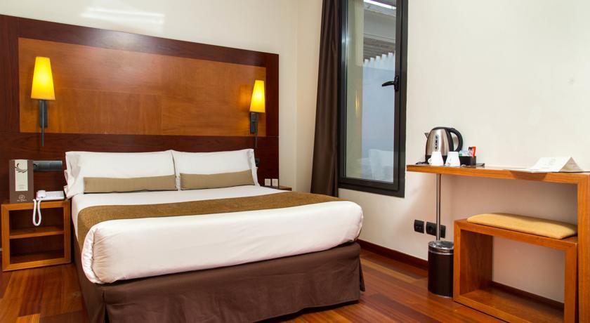 Bcn Urbaness Del Comte Hotel 2*