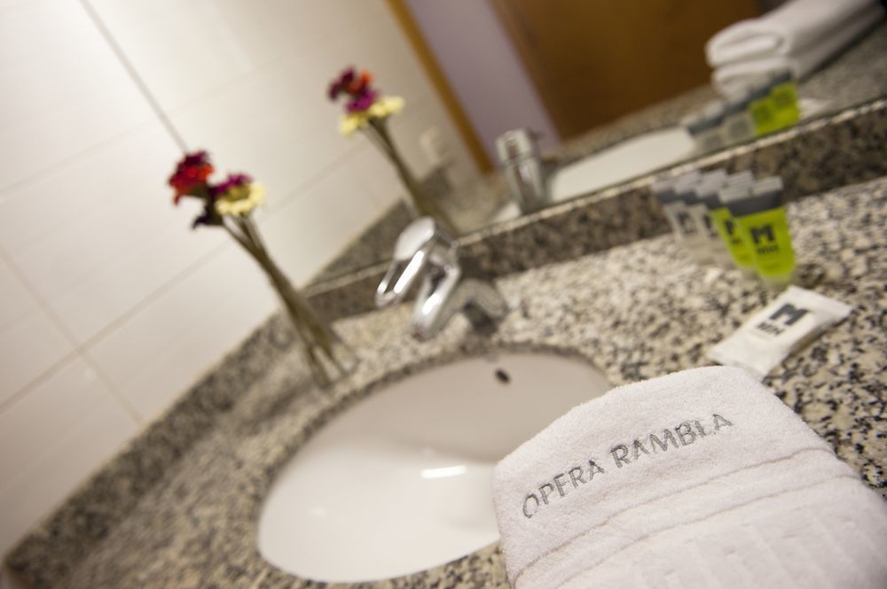 Aspasios Plaza Real Apartment *