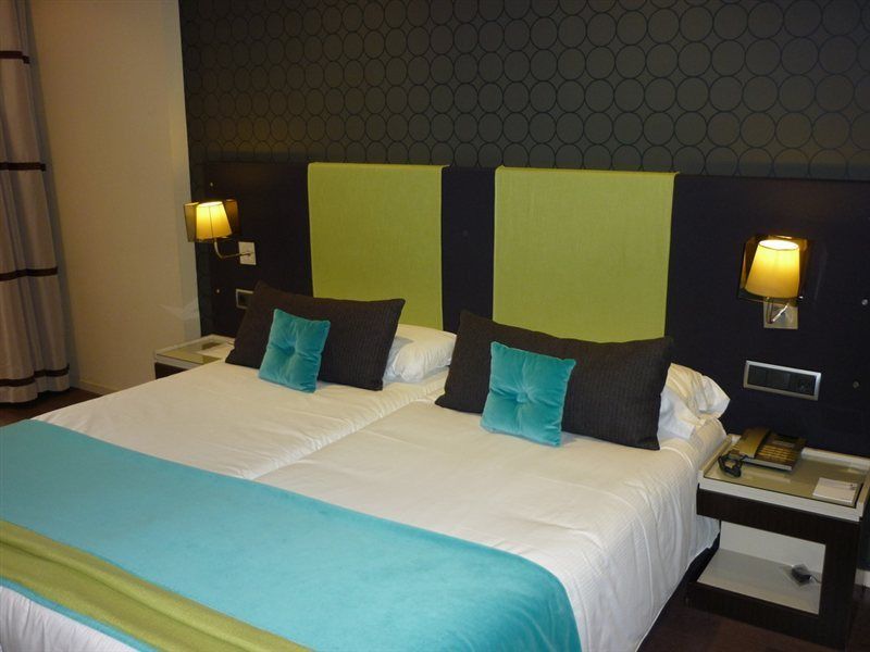 Mate Carla, Hotel Barcelona