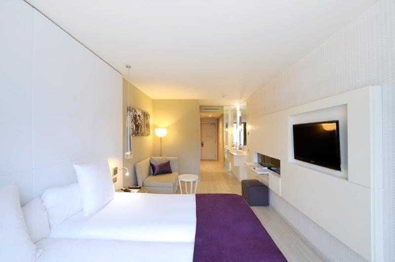 Grums & Hotel Barcelona