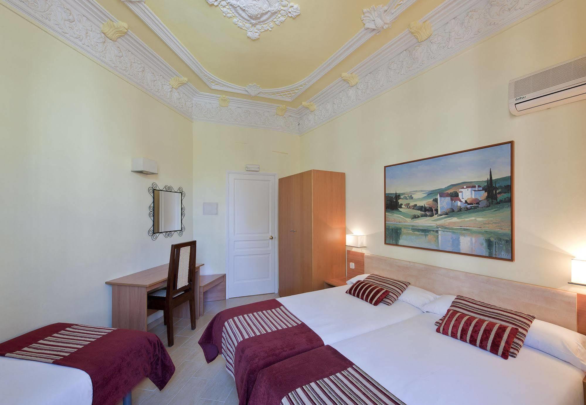 Hostal Central Barcelona 2* Barcelona