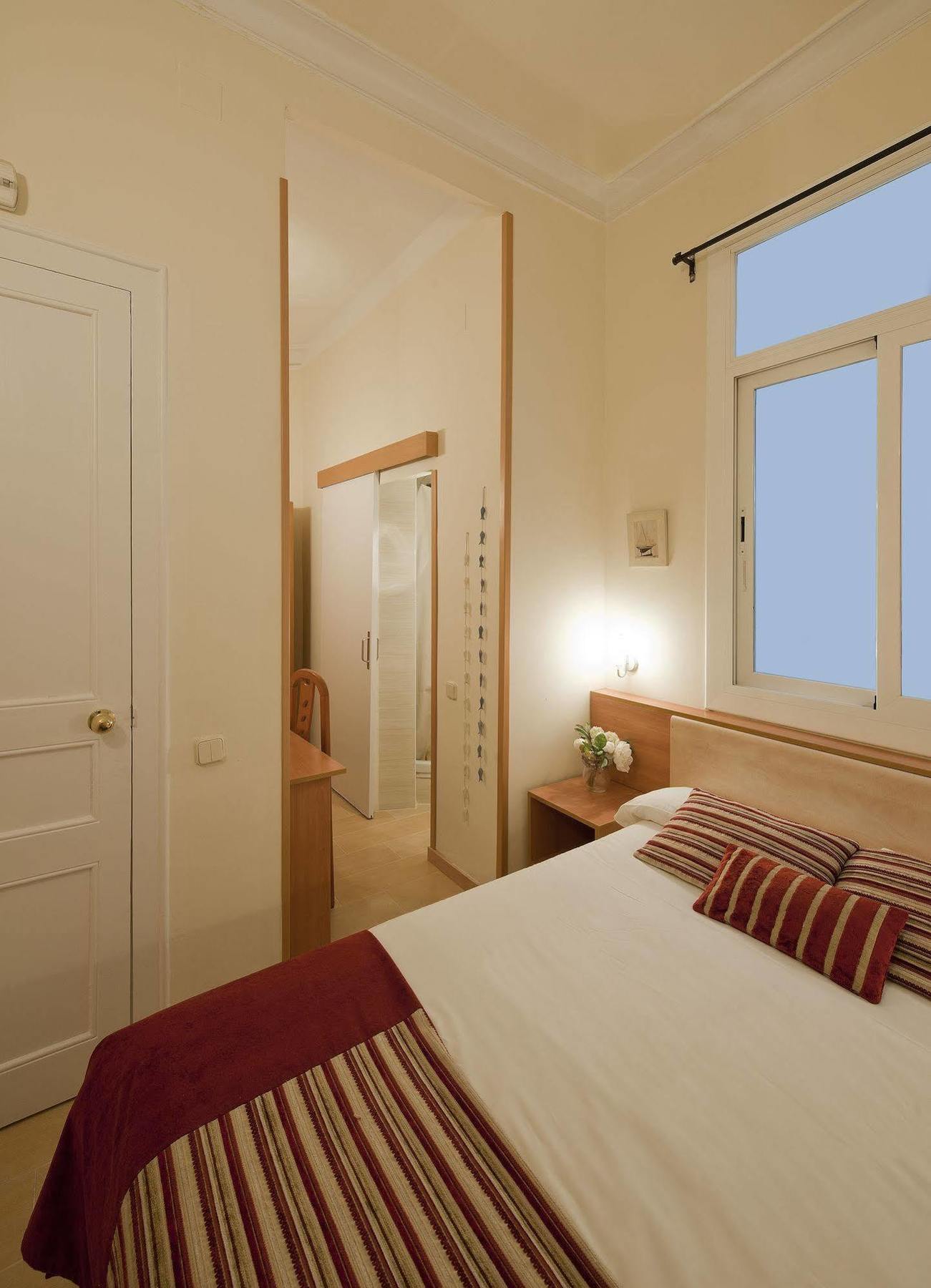 Hostal Central Barcelona Guest house