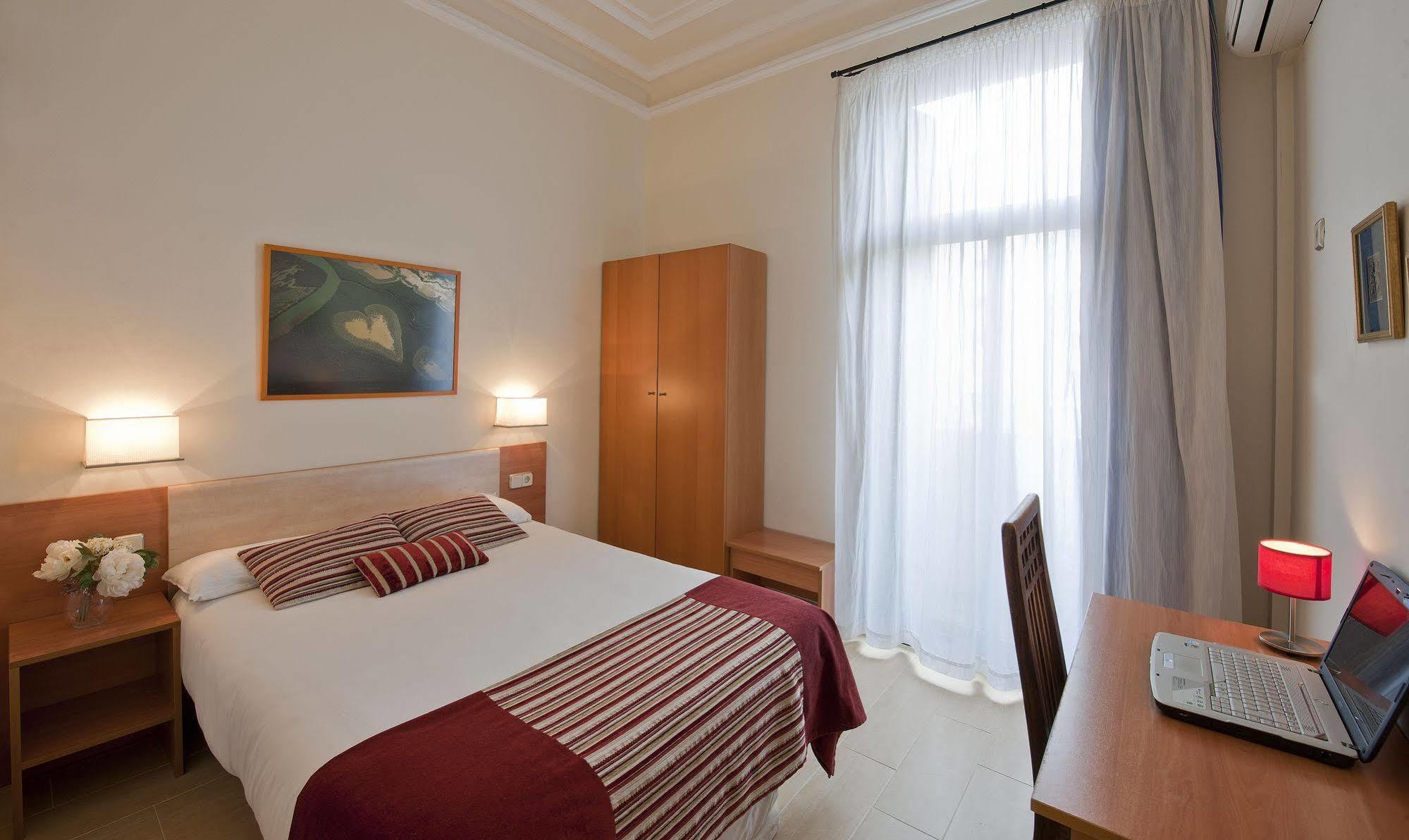 Hostal Central Barcelona Guest house 2*