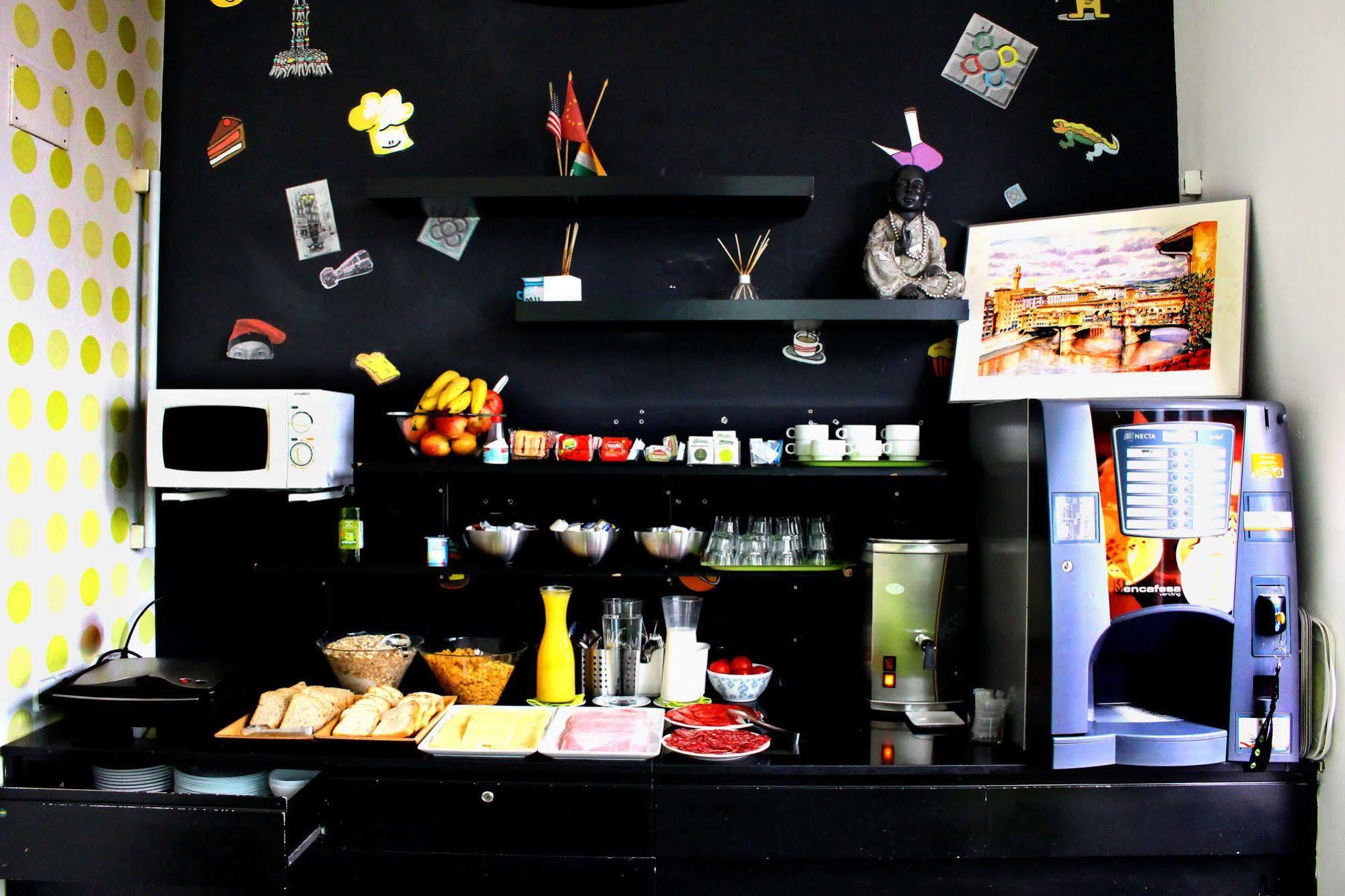 Hostel Raval Botella Private Barcelona